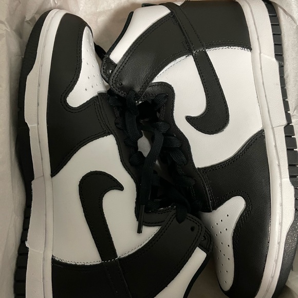 NIKE Dunk High - Panda - Picture 5 of 8